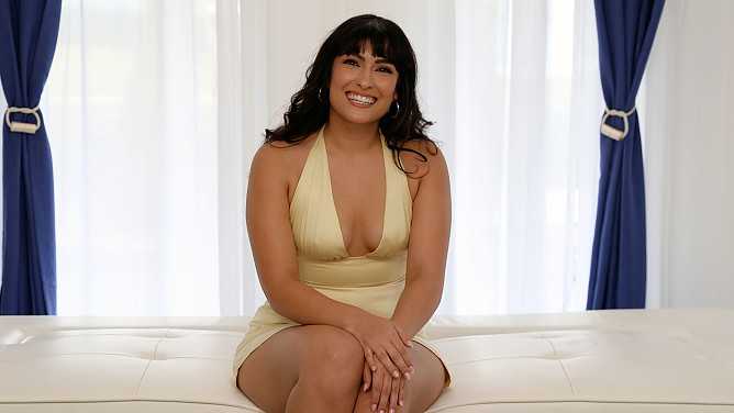 Lalie, 28, choosing freedom.